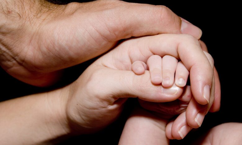 أهمية إختلاف دور بابا وماما في تربية الاطفال..