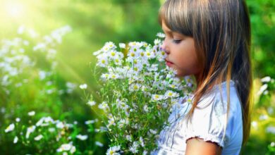 التعليق على تصرفات الطفل باستمرار سيشعره بإنه سيئ