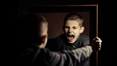مشاكل المراهق التي تواجهه في فترة المراهقة