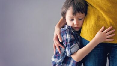 اشياء توتر العلاقة بين الام والطفل