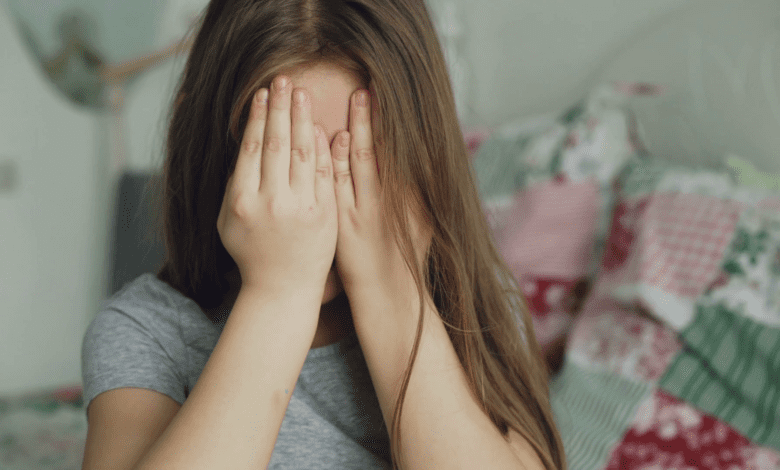 إعرفوا ما يحدث نتيجة القسوة الزائدة على الابناء