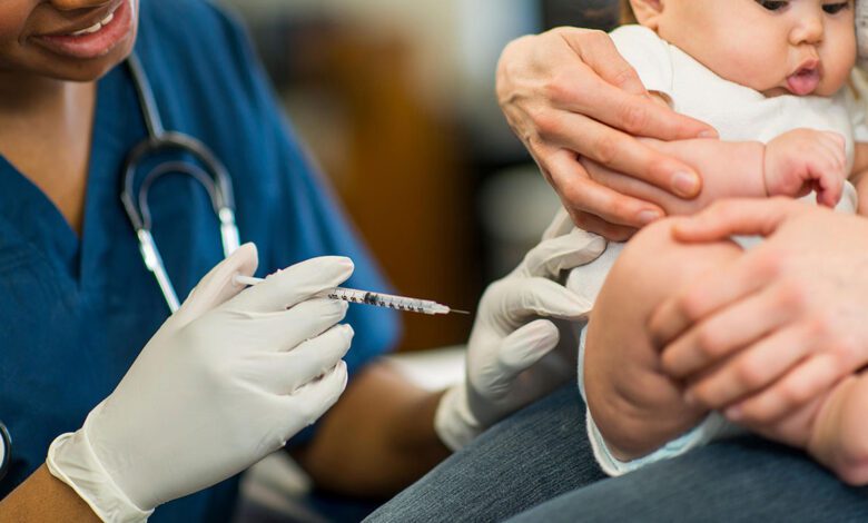 ممنوع منعاً باتاً إعطاء حقنة في عضلة الالية للأطفال أقل من ٣سنوات