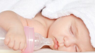 الرضاعة الطبيعية والرضاعة الصناعية