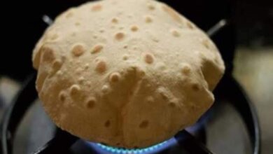 خطورة تسخين الخبز على البوتجاز مباشرةً والميكروويف