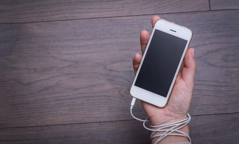 6 إشارات تجعلك تعرفين أن هناك امراة في حياة زوجك