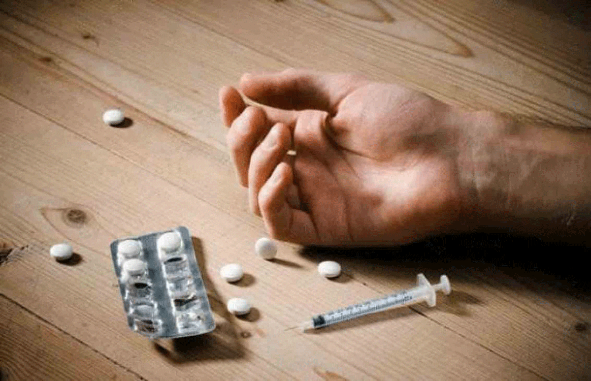 تاثير الادمان على الصحة و علي تهديد كيان الأسرة