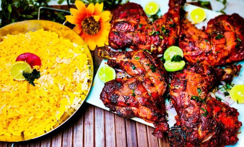 طريقة عمل الدجاج التندوري الهندي مع الخبز الروتي بالصور