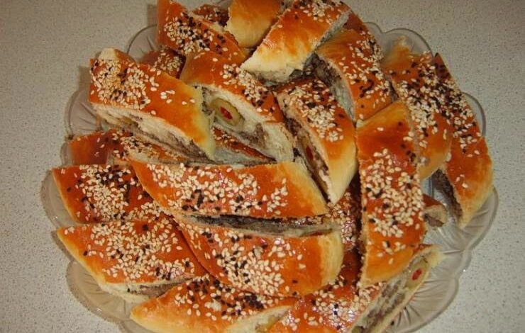فطائر اللحمة و الزيتون