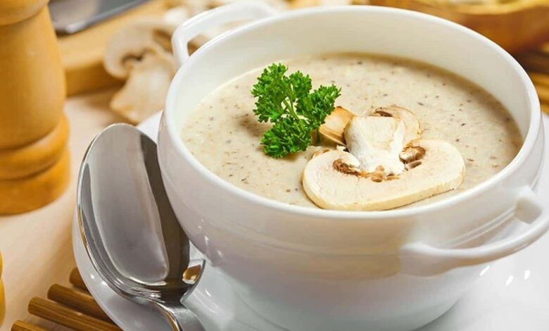 طريقة عمل شوربة المشروم بالكريمة بالخطوات مصورة
